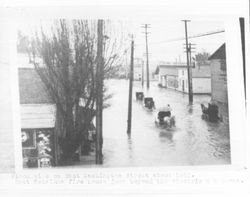 Flood time on East Washington Street, Petaluma, California, 1912
