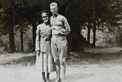 Edith Raymond and Herbert Cochrane pose for a photo, Petaluma, California, about 1917