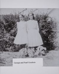 Sisters Georgiana and Mary Pearl Goodwin in the garden, Petaluma, California, about 1910