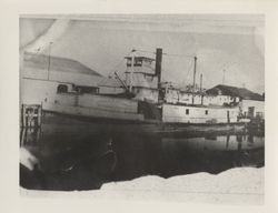 Steamer "Gold" at dock in Petaluma, California, about 1908