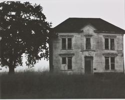 Oak tree and the Haystack House, Petaluma Boulevard South, Petaluma, California, August 31, 2004