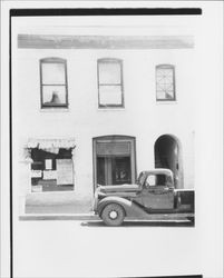 Unidentified building in Petaluma, 1930's