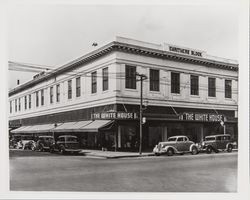 Carithers block in Santa Rosa, California, with the the White House on the first floor, 1937