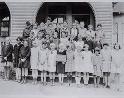 Cinnabar School, third and fourth grades, Petaluma, California, 1927