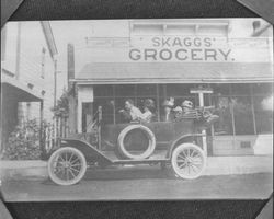 Skagg's Grocery, Santa Rosa, California, 1924