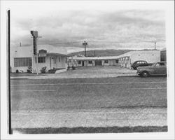 Casa Grande Motel, Petaluma, California, 1954