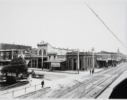 View of the corner of Exchange Avenue and Fourth Street, Santa Rosa, California, 1900-1910