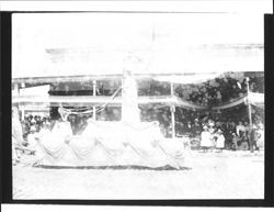 Floats in the 1903 Fourth of July parade, Petaluma, California