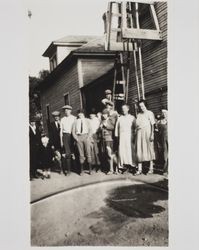 Group photograph of Urton, Keller, Walford, and Vanderwerker families, Hughson, California, 1924