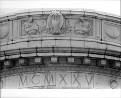 Frieze on the Sonoma National Bank