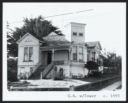 Flat towered Queen Anne cottage