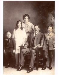 Spolini family portrait, Petaluma, California, about 1915