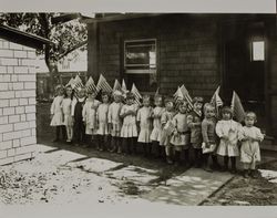 Mrs. Payne's kindergarten class, Santa Rosa, California, 1913