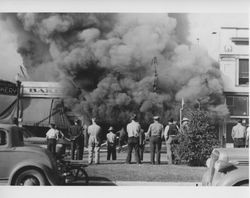 Rex Hardware and Schindler Bakery fire June 21, 1942, Petaluma, California