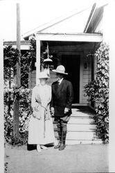 Mr. and Mrs. Arthur K. Lee, Geyserville, California, 1913