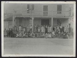 Students in front of Windsor School