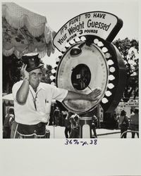 David Fine and his scale at the Sonoma County Fair Carnival, Santa Rosa, California