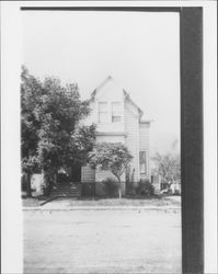 Unidentified house in the Petaluma area, Petaluma, California, 1910