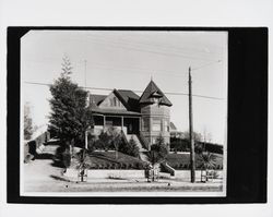 Home of John Keating on North Main Street, Sebastopol, about 1910