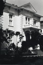 Metzger House at 535 B Street, Santa Rosa, California, July 5, 1984