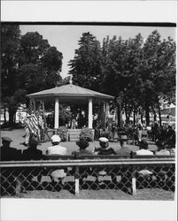 Walnut Park ceremonies, Petaluma, California, 1954