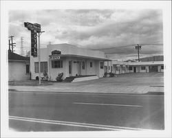 Casa Grande Motel, Petaluma, California, 1954