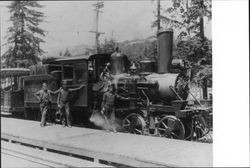 Mount Tamalpais and Muir Woods Railroad engine and crew