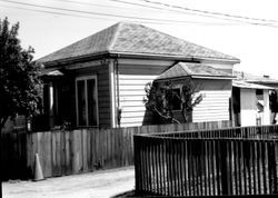 House at 500 Wall Street, Windsor, California, about 1989