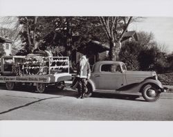 John F. Broxmeyer dressed as Santa Claus, 635 D Street, Petaluma, California, in the 1930s