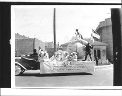 Floats in the 1935 Fourth of July parade, Petaluma, California, 1935