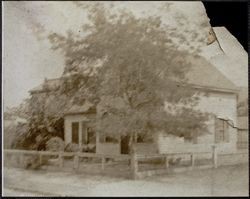 Old Colton residence, Petaluma, California, between 1890 and 1900
