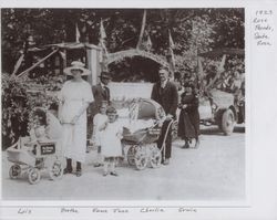 Ransdell family at the Rose Parade, Santa Rosa, California, 1923