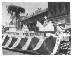 Oellig and Gray parade float, Petaluma, California, about 1923