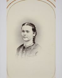 Portrait of Elizabeth Edney Brians taken in California in the 1870s