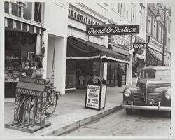 500 block of Fourth Street, Santa Rosa, California in 1941, showing Trend O' Fashion, Optimo, Kinney Shoes and J. C. Penney