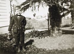 Charles E. Raymond in the yard at 522 D Street, Petaluma, California, about 1902