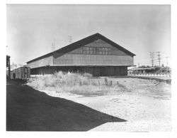 Old Steamer Gold building before demolition, Petaluma, California, 1975