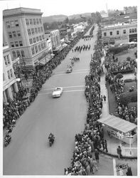 Rose Parade on 4th Street