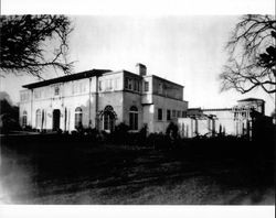 Maclay/Sanderson home and gardens at 600 D Street, Petaluma, California, about 1923