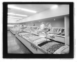 Park Auto Supermarket produce section, Santa Rosa, California, 1951