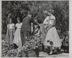 Queen Noreen Carlson and court of the Valley of the Moon Vintage Festival