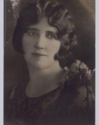 Portrait of Edna Pearl (aka Pearl Edna Russell Travis), Forestville, California, in the 1920s