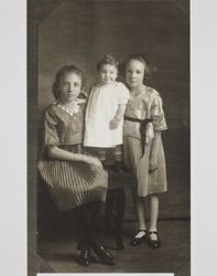 Portrait of Malvina, Audrey, Violet Walford, about 1920