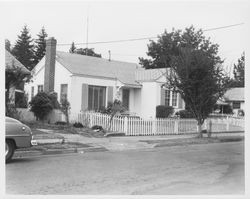 Single-story house, no. 132 on an unidentified street, 1950s or early 1960s