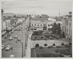 Looking east on Fourth Street from the Court House