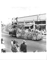 Sonoma-Marin Fair Parade of 1967, Petaluma, California