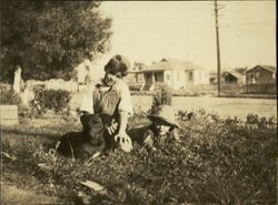 Kortum family on Western Avenue in Petaluma, California between 1923 and 1924