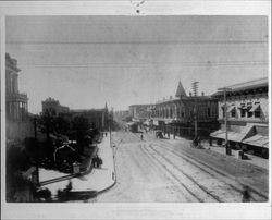 Fourth Street looking west from courthouse