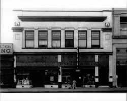 Gossage Building at 9 Main Street, Petaluma, California, about 1923