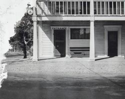 Washoe House entry and porch, Petaluma, California, about 1947